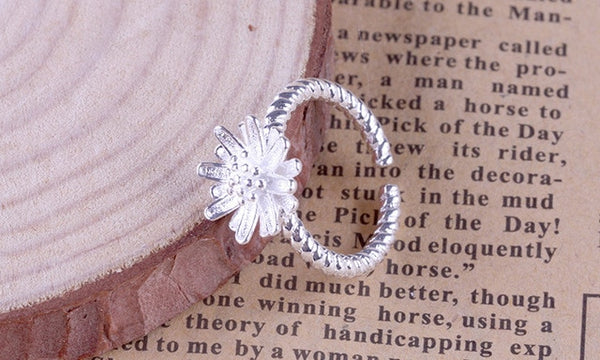 New arrival silver plated ring for women Daisy flower wedding ring Chrysanthemum engagement jewelry Adjustable size dropshipping